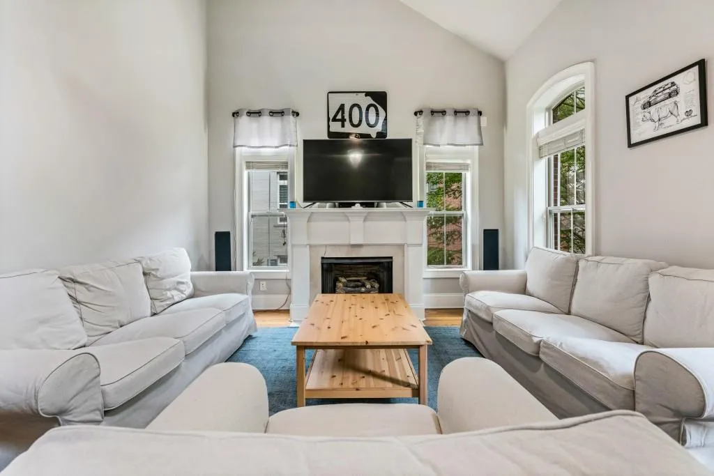 827 Perennial Drive, Sandy Springs, Georgia 30328, 2 Bedrooms Bedrooms, ,2 BathroomsBathrooms,Residential,Sold,827 Perennial Drive,7057831 827 Perennial Drive, Sandy Springs, Georgia 30328, 2 Bedrooms Bedrooms, ,2 BathroomsBathrooms,Residential,Sold,827 Perennial Drive,7057831