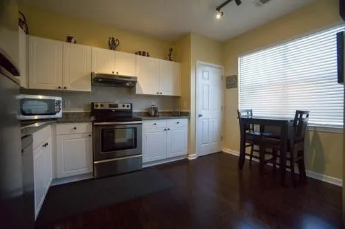 5559 Glenridge Drive Unit 2407, Sandy Springs, Georgia 30342, 2 Bedrooms Bedrooms, ,2 BathroomsBathrooms,Residential,Sold,5559 Glenridge Drive Unit 2407,5650620