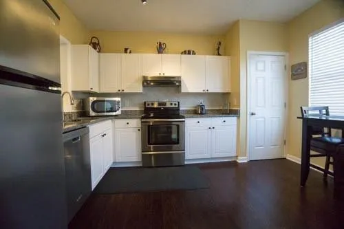 5559 Glenridge Drive Unit 2407, Sandy Springs, Georgia 30342, 2 Bedrooms Bedrooms, ,2 BathroomsBathrooms,Residential,Sold,5559 Glenridge Drive Unit 2407,5650620