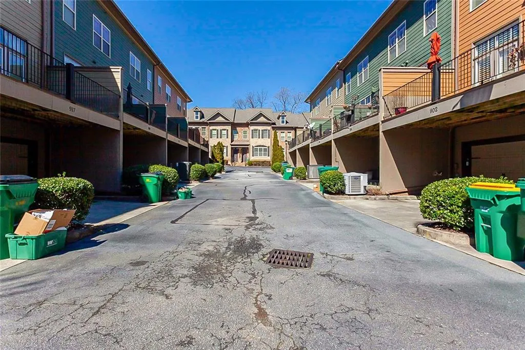 925 Telfair Close, Atlanta, Georgia 30350, 3 Bedrooms Bedrooms, ,3 BathroomsBathrooms,Residential,Sold,925 Telfair Close,6849029