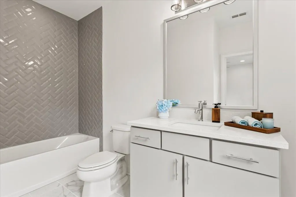 6840 Prelude Drive, Sandy Springs, Georgia 30328, 3 Bedrooms Bedrooms, ,4 BathroomsBathrooms,Residential,Sold,6840 Prelude Drive,7165078