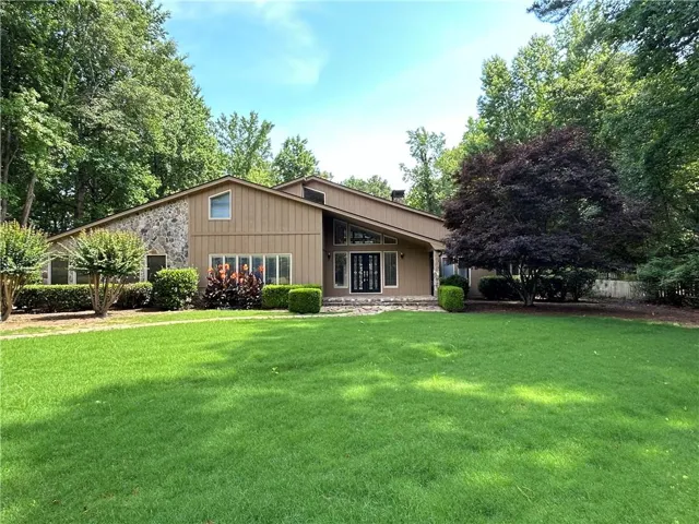 115 Nesbit Ferry Place, Atlanta, Georgia 30350