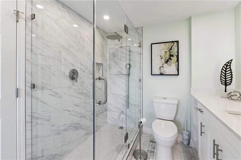 3481 Lakeside Drive Ne Unit 2302, Atlanta, Georgia 30326, 2 Bedrooms Bedrooms, ,2 BathroomsBathrooms,Residential,For Sale,3481 Lakeside Drive Ne Unit 2302,7623362