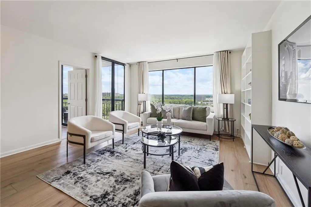 3481 Lakeside Drive Ne Unit 2302, Atlanta, Georgia 30326, 2 Bedrooms Bedrooms, ,2 BathroomsBathrooms,Residential,For Sale,3481 Lakeside Drive Ne Unit 2302,7623362