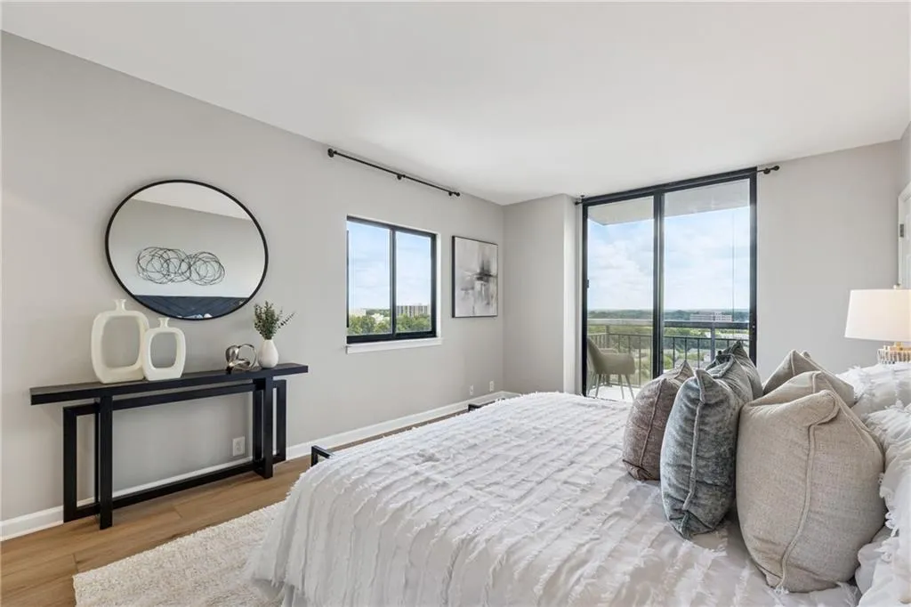 3481 Lakeside Drive Ne Unit 2302, Atlanta, Georgia 30326, 2 Bedrooms Bedrooms, ,2 BathroomsBathrooms,Residential,For Sale,3481 Lakeside Drive Ne Unit 2302,7623362