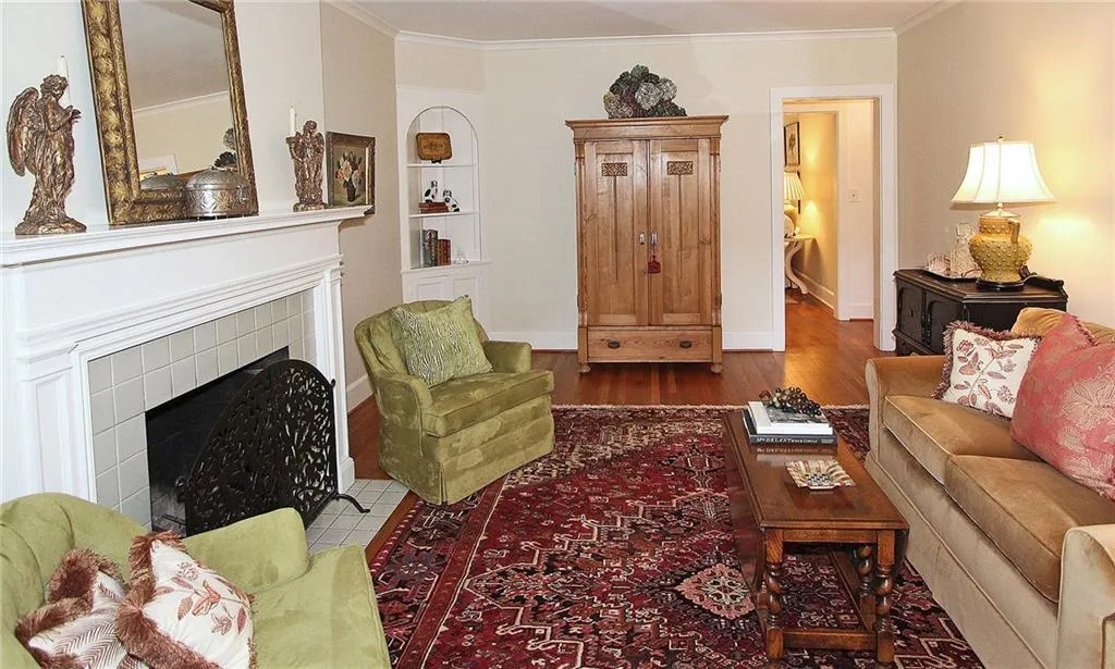 4093 N Ivy Road Ne, Atlanta, Georgia 30342, 3 Bedrooms Bedrooms, ,3 BathroomsBathrooms,Residential,Sold,4093 N Ivy Road Ne,5847193