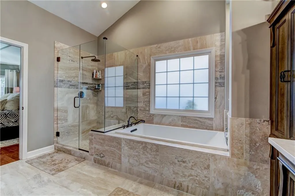 940 Lancaster Way, Sandy Springs, Georgia 30328, 4 Bedrooms Bedrooms, ,3 BathroomsBathrooms,Residential,Sold,940 Lancaster Way,5917601