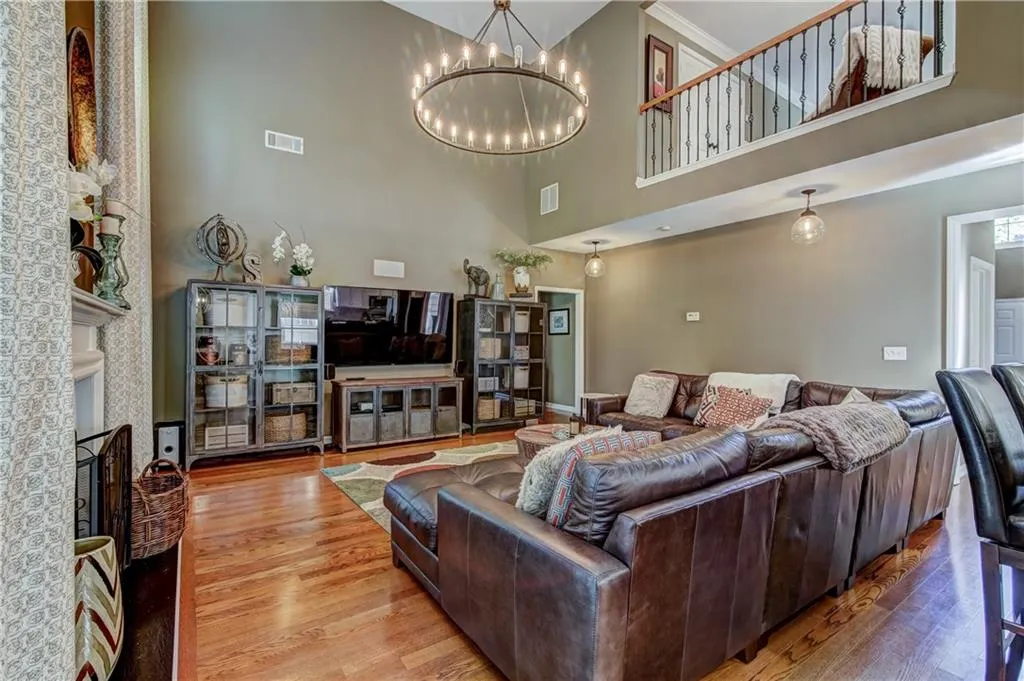 940 Lancaster Way, Sandy Springs, Georgia 30328, 4 Bedrooms Bedrooms, ,3 BathroomsBathrooms,Residential,Sold,940 Lancaster Way,5917601