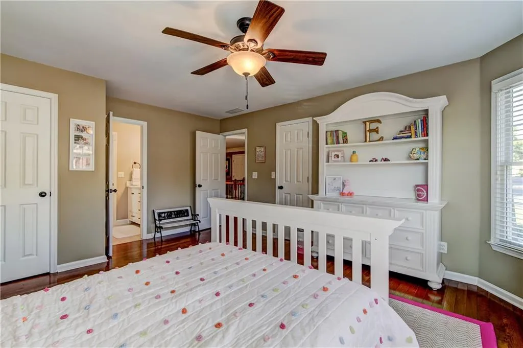 940 Lancaster Way, Sandy Springs, Georgia 30328, 4 Bedrooms Bedrooms, ,3 BathroomsBathrooms,Residential,Sold,940 Lancaster Way,5917601