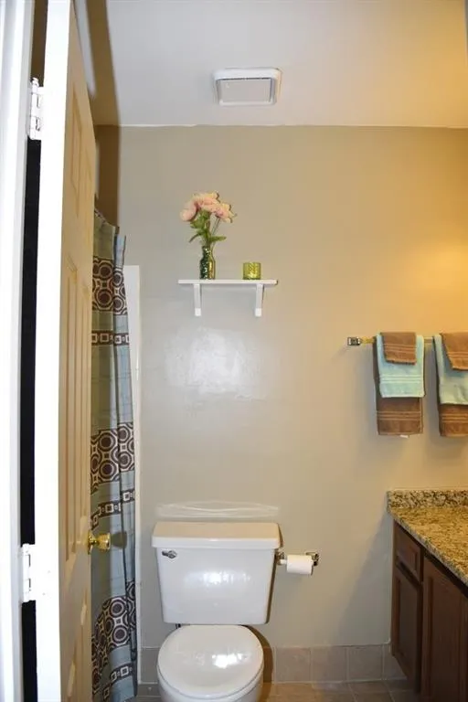 7500 Roswell Road Unit 64, Sandy Springs, Georgia 30350, 2 Bedrooms Bedrooms, ,2 BathroomsBathrooms,Residential,Sold,7500 Roswell Road Unit 64,5858889