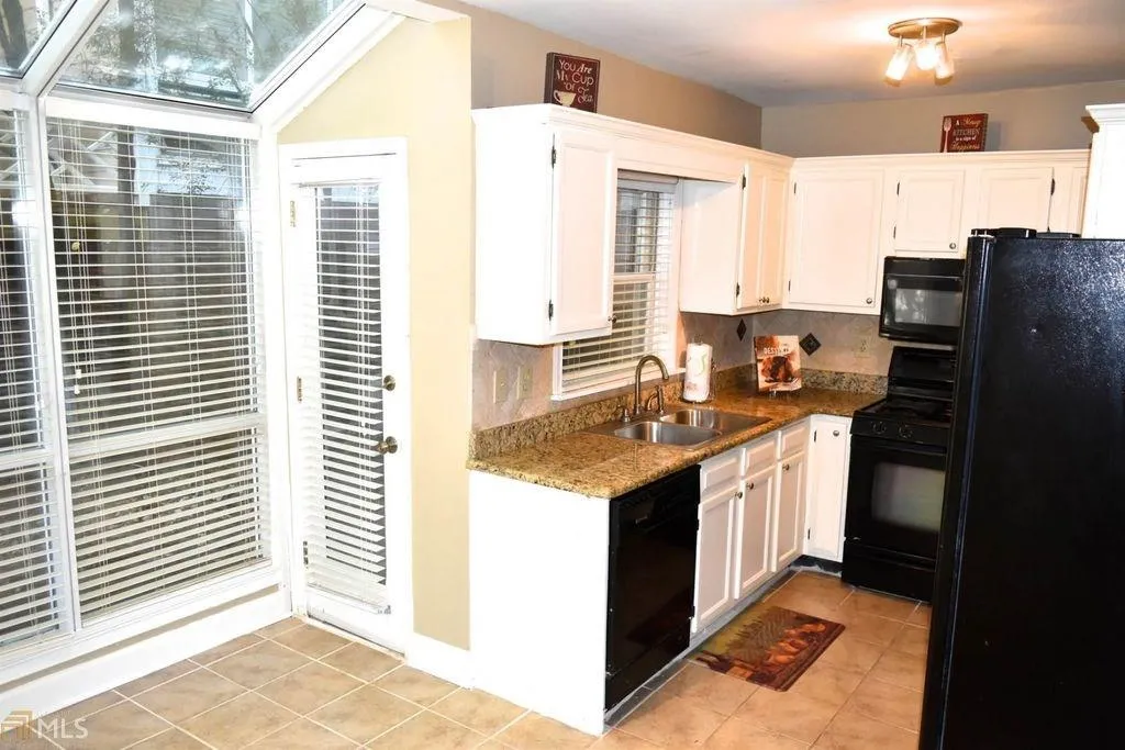 7500 Roswell Road Unit 64, Sandy Springs, Georgia 30350, 2 Bedrooms Bedrooms, ,2 BathroomsBathrooms,Residential,Sold,7500 Roswell Road Unit 64,5858889