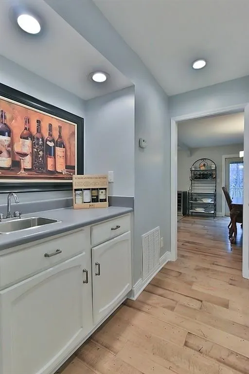 283 The South Chace, Atlanta, Georgia 30328, 3 Bedrooms Bedrooms, ,2 BathroomsBathrooms,Residential,Sold,283 The South Chace,6115819