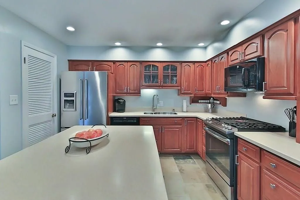 283 The South Chace, Atlanta, Georgia 30328, 3 Bedrooms Bedrooms, ,2 BathroomsBathrooms,Residential,Sold,283 The South Chace,6115819