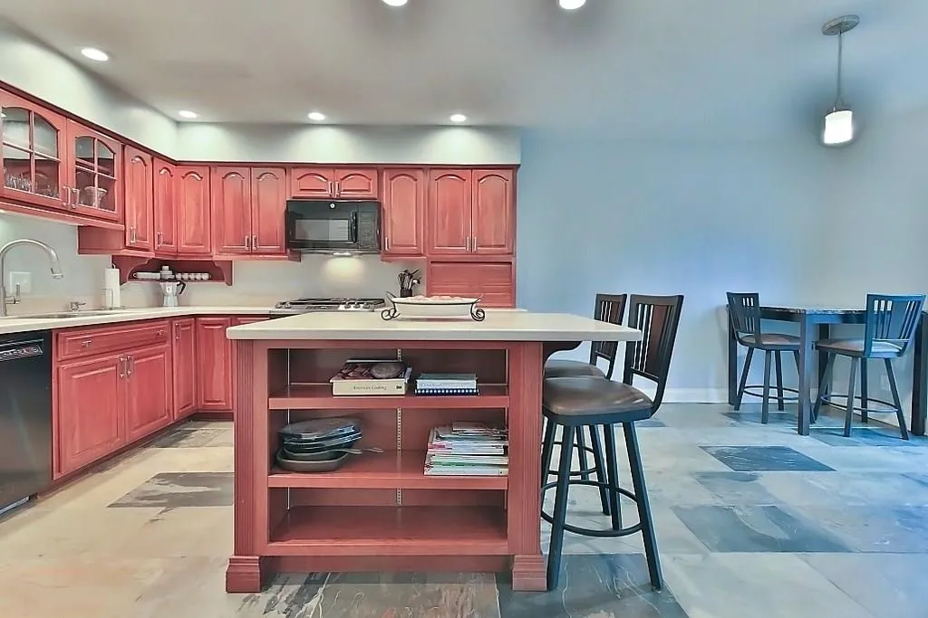 283 The South Chace, Atlanta, Georgia 30328, 3 Bedrooms Bedrooms, ,2 BathroomsBathrooms,Residential,Sold,283 The South Chace,6115819