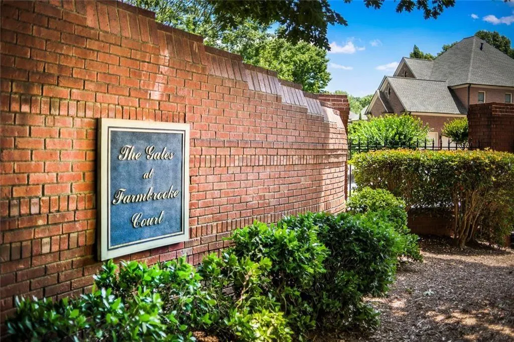 225 Farmbrooke Court, Atlanta, Georgia 30350, 8 Bedrooms Bedrooms, ,6 BathroomsBathrooms,Residential,Sold,225 Farmbrooke Court,7702727