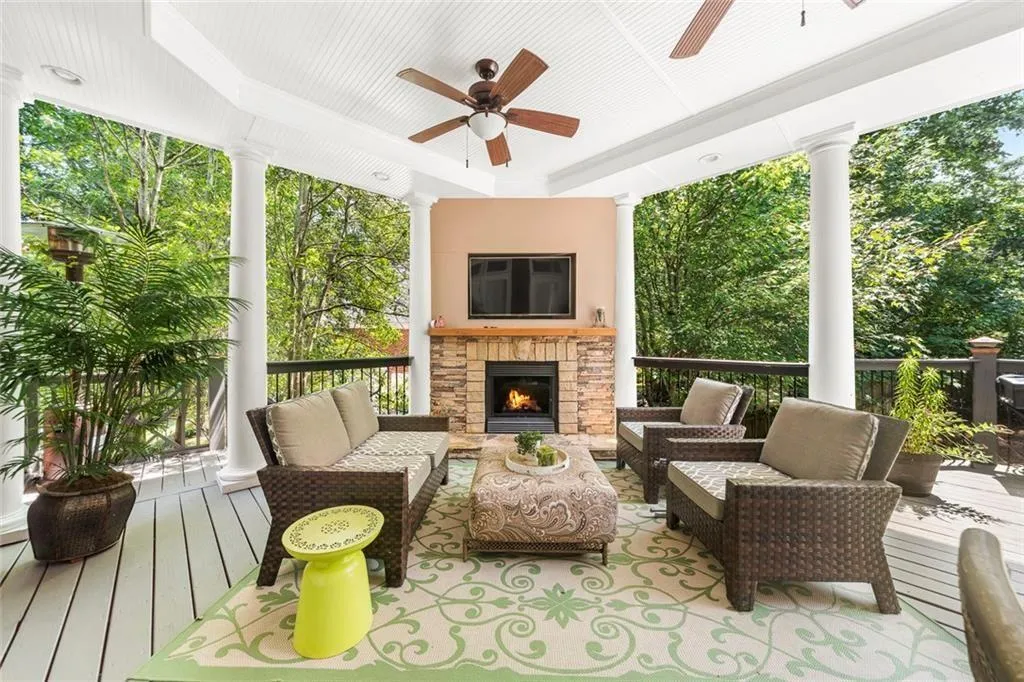 225 Farmbrooke Court, Atlanta, Georgia 30350, 8 Bedrooms Bedrooms, ,6 BathroomsBathrooms,Residential,For Sale,225 Farmbrooke Court,7702727