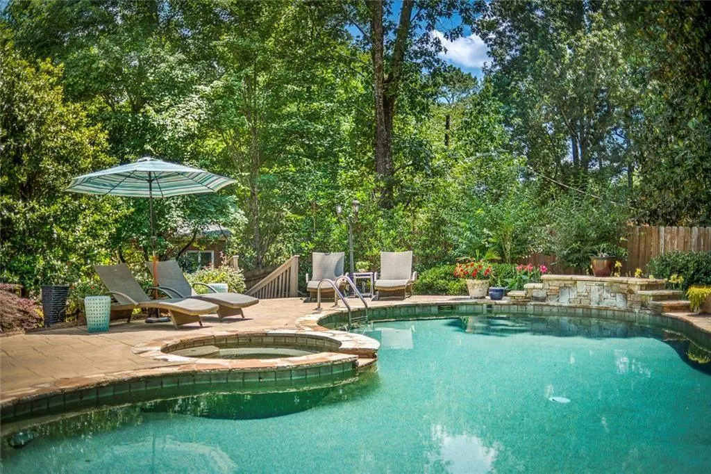 225 Farmbrooke Court, Atlanta, Georgia 30350, 8 Bedrooms Bedrooms, ,6 BathroomsBathrooms,Residential,For Sale,225 Farmbrooke Court,7702727