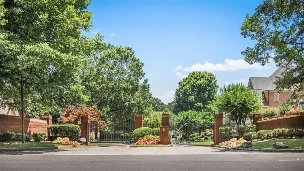 225 Farmbrooke Court, Atlanta, Georgia 30350, 8 Bedrooms Bedrooms, ,6 BathroomsBathrooms,Residential,Sold,225 Farmbrooke Court,7702727