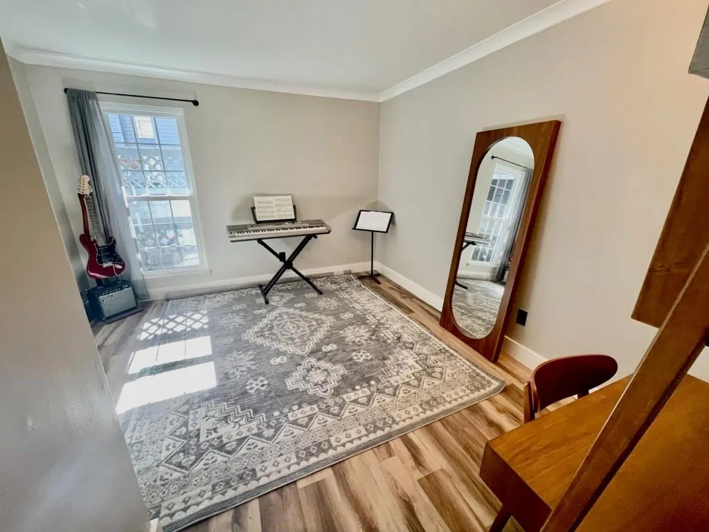 633 Granville Court, Sandy Springs, Georgia 30328, 2 Bedrooms Bedrooms, ,2 BathroomsBathrooms,Residential,Sold,633 Granville Court,6993898