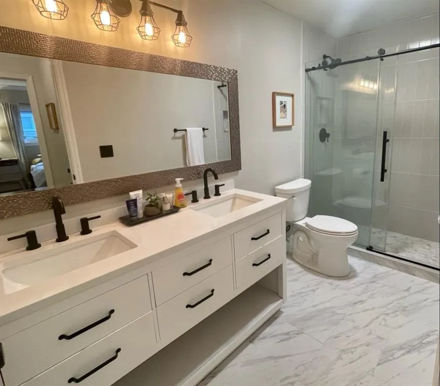 633 Granville Court, Sandy Springs, Georgia 30328, 2 Bedrooms Bedrooms, ,2 BathroomsBathrooms,Residential,Sold,633 Granville Court,6993898