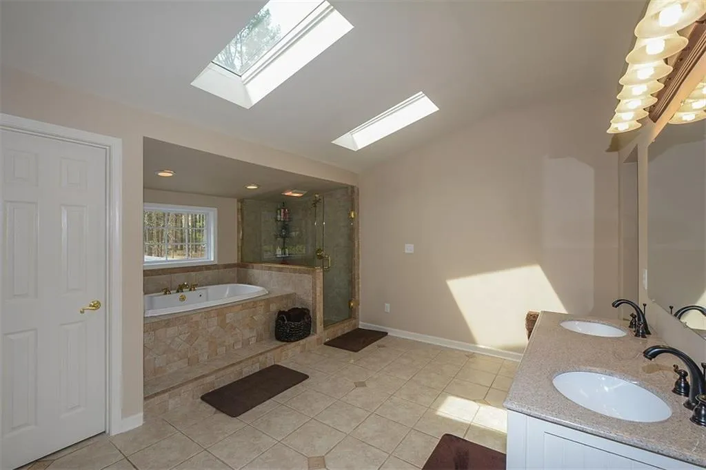 300 Nesbit Lake Court, Atlanta, Georgia 30350, 5 Bedrooms Bedrooms, ,3 BathroomsBathrooms,Residential,Sold,300 Nesbit Lake Court,5722616