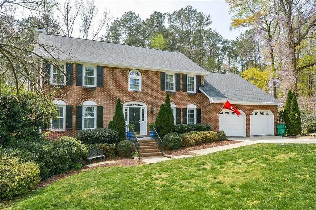 300 Nesbit Lake Court, Atlanta, Georgia 30350, 5 Bedrooms Bedrooms, ,3 BathroomsBathrooms,Residential,Sold,300 Nesbit Lake Court,5722616