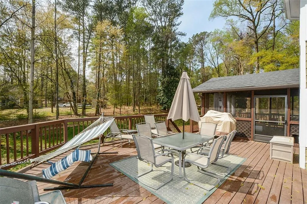 300 Nesbit Lake Court, Atlanta, Georgia 30350, 5 Bedrooms Bedrooms, ,3 BathroomsBathrooms,Residential,Sold,300 Nesbit Lake Court,5722616