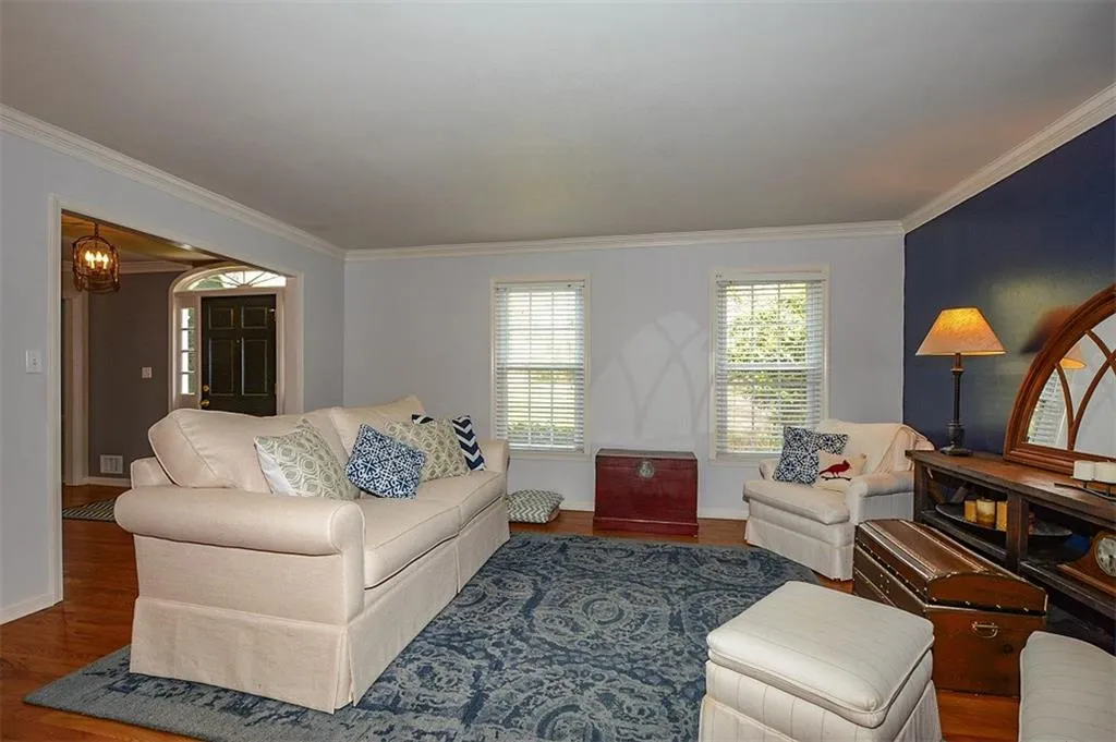 300 Nesbit Lake Court, Atlanta, Georgia 30350, 5 Bedrooms Bedrooms, ,3 BathroomsBathrooms,Residential,Sold,300 Nesbit Lake Court,5722616