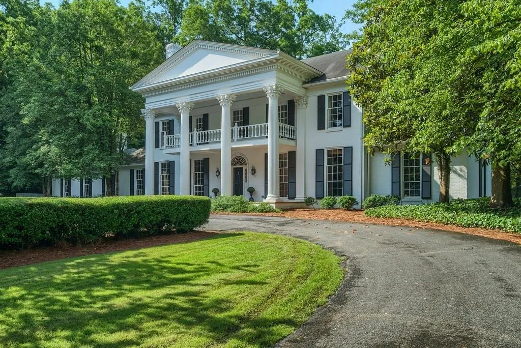 4122 Paces Ferry Road Nw, Atlanta, Georgia 30327, 4 Bedrooms Bedrooms, ,5 BathroomsBathrooms,Residential,Sold,4122 Paces Ferry Road Nw,6025052