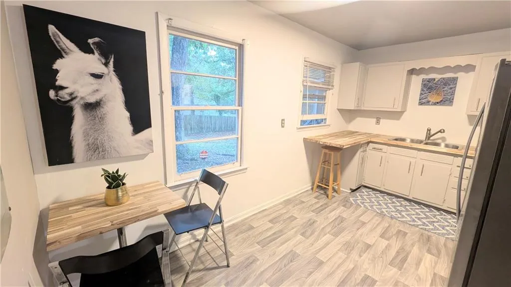 2800 Browntown Road Nw, Atlanta, Georgia 30318, 3 Bedrooms Bedrooms, ,1 BathroomBathrooms,Residential,For Sale,2800 Browntown Road Nw,7674140