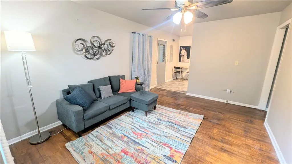 2800 Browntown Road Nw, Atlanta, Georgia 30318, 3 Bedrooms Bedrooms, 0 ,1 BathroomBathrooms,Residential,Sold,2800 Browntown Road Nw,7674140