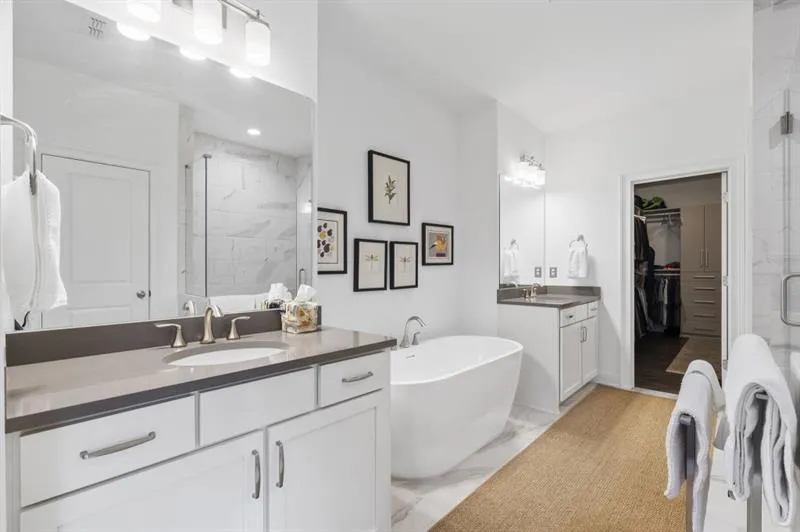 6802 Encore Boulevard, Atlanta, Georgia 30328, 3 Bedrooms Bedrooms, ,4 BathroomsBathrooms,Residential,Sold,6802 Encore Boulevard,7699981