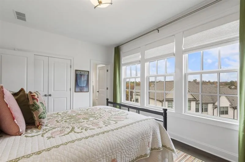 6802 Encore Boulevard, Atlanta, Georgia 30328, 3 Bedrooms Bedrooms, ,4 BathroomsBathrooms,Residential,Sold,6802 Encore Boulevard,7699981