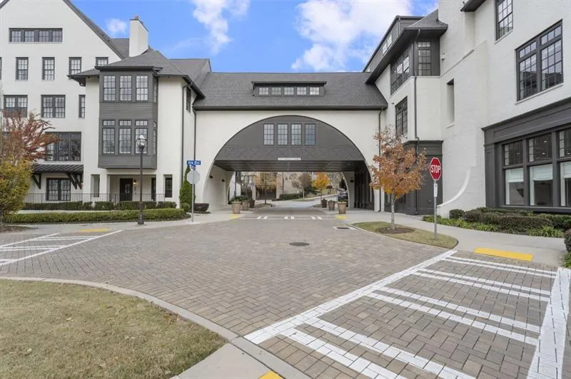 6802 Encore Boulevard, Atlanta, Georgia 30328, 3 Bedrooms Bedrooms, ,4 BathroomsBathrooms,Residential,Sold,6802 Encore Boulevard,7699981