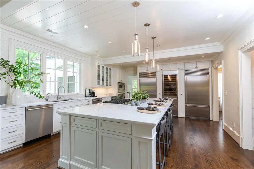 1420 N Harris Ridge, Sandy Springs, Georgia 30327, 5 Bedrooms Bedrooms, ,4 BathroomsBathrooms,Residential,Sold,1420 N Harris Ridge,6545234