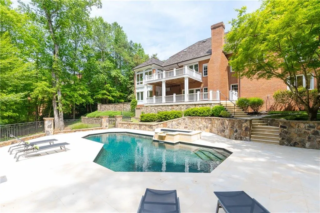 1420 N Harris Ridge, Sandy Springs, Georgia 30327, 5 Bedrooms Bedrooms, ,4 BathroomsBathrooms,Residential,Sold,1420 N Harris Ridge,6545234