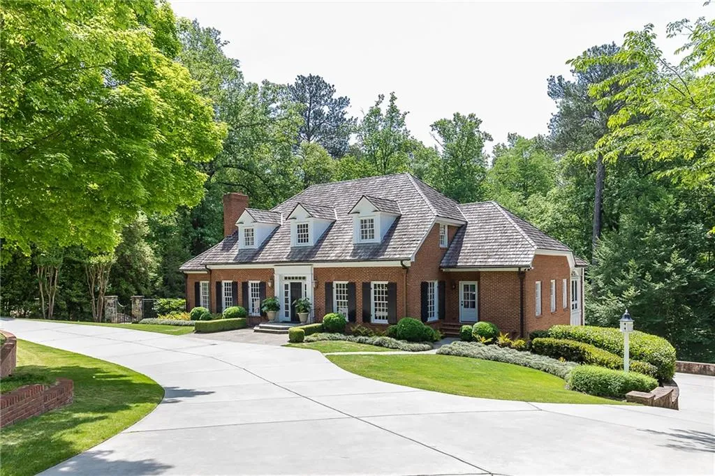 1420 N Harris Ridge, Sandy Springs, Georgia 30327, 5 Bedrooms Bedrooms, ,4 BathroomsBathrooms,Residential,Sold,1420 N Harris Ridge,6545234