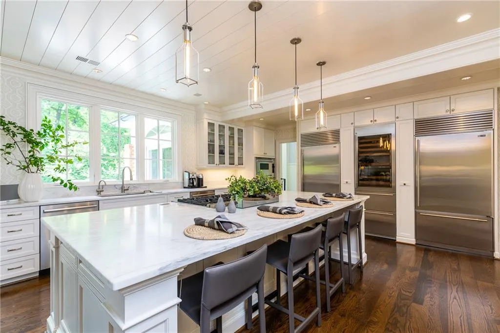1420 N Harris Ridge, Sandy Springs, Georgia 30327, 5 Bedrooms Bedrooms, ,4 BathroomsBathrooms,Residential,Sold,1420 N Harris Ridge,6545234