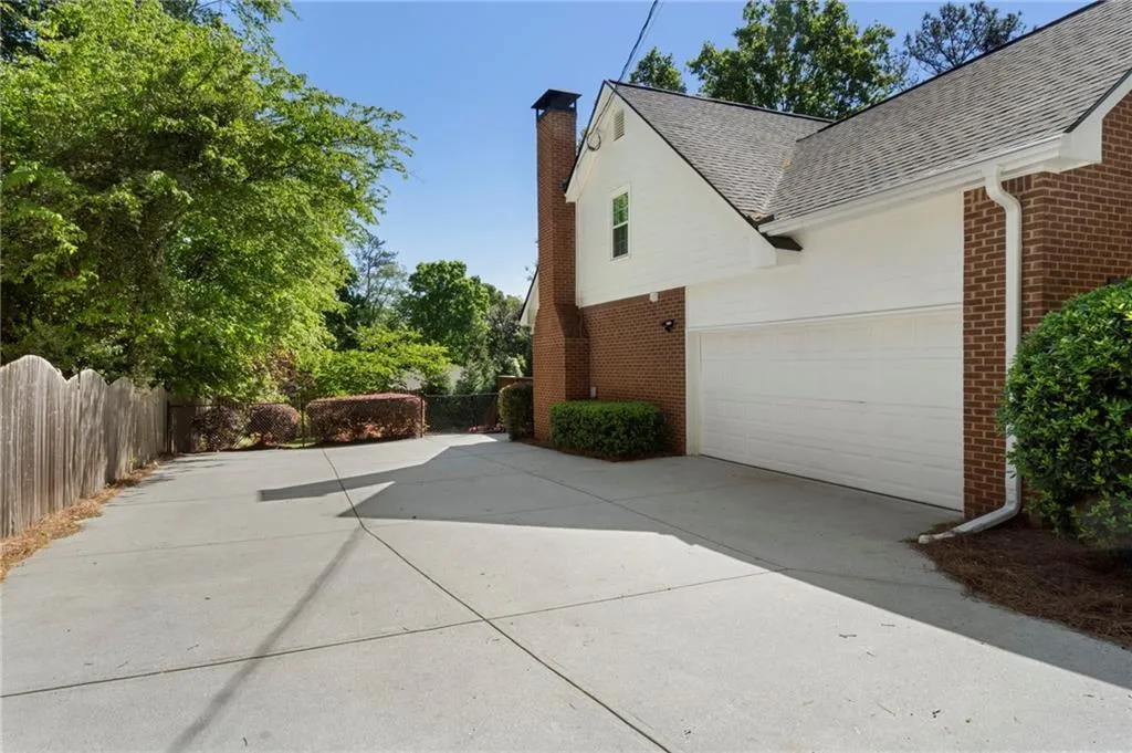 7585 Hunters Woods Drive, Atlanta, Georgia 30350, 5 Bedrooms Bedrooms, ,3 BathroomsBathrooms,Residential,For Sale,7585 Hunters Woods Drive,7757974