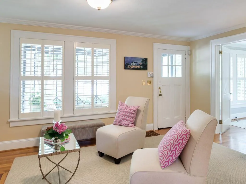 2220 Fairhaven Circle Ne, Atlanta, Georgia 30305, 3 Bedrooms Bedrooms, ,2 BathroomsBathrooms,Residential,Sold,2220 Fairhaven Circle Ne,5555633