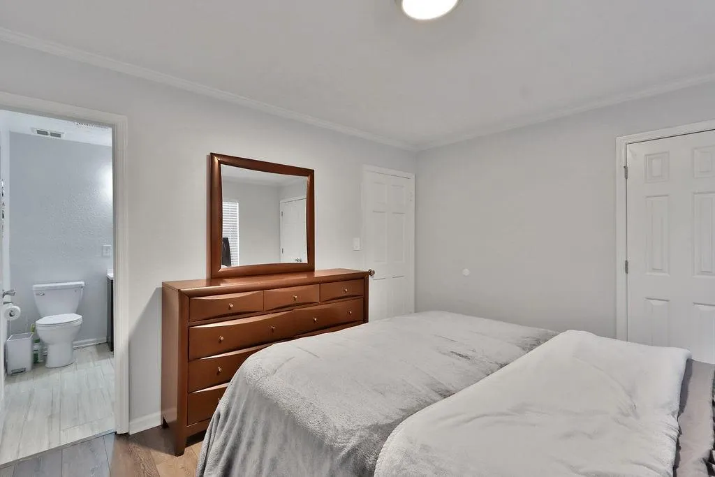 235 Winding River Drive Unit B, Sandy Springs, Georgia 30350, 2 Bedrooms Bedrooms, ,1 BathroomBathrooms,Residential,Sold,235 Winding River Drive Unit B,7156552