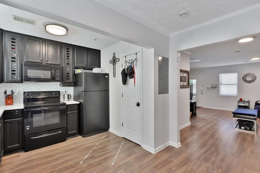 235 Winding River Drive Unit B, Sandy Springs, Georgia 30350, 2 Bedrooms Bedrooms, ,1 BathroomBathrooms,Residential,Sold,235 Winding River Drive Unit B,7156552