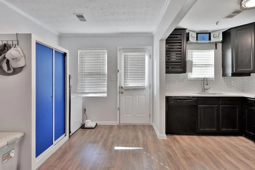 235 Winding River Drive Unit B, Sandy Springs, Georgia 30350, 2 Bedrooms Bedrooms, ,1 BathroomBathrooms,Residential,Sold,235 Winding River Drive Unit B,7156552