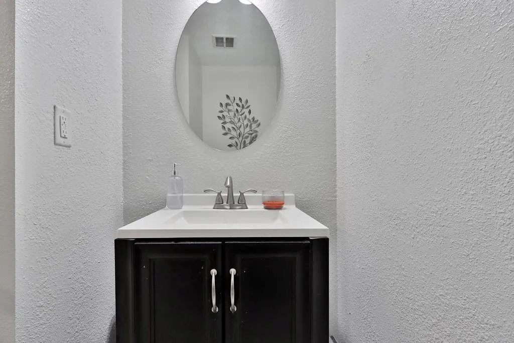 235 Winding River Drive Unit B, Sandy Springs, Georgia 30350, 2 Bedrooms Bedrooms, ,1 BathroomBathrooms,Residential,Sold,235 Winding River Drive Unit B,7156552