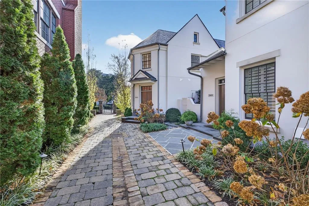 201 Dovecrest Drive, Atlanta, Georgia 30305, 5 Bedrooms Bedrooms, ,5 BathroomsBathrooms,Residential,For Sale,201 Dovecrest Drive,7680046