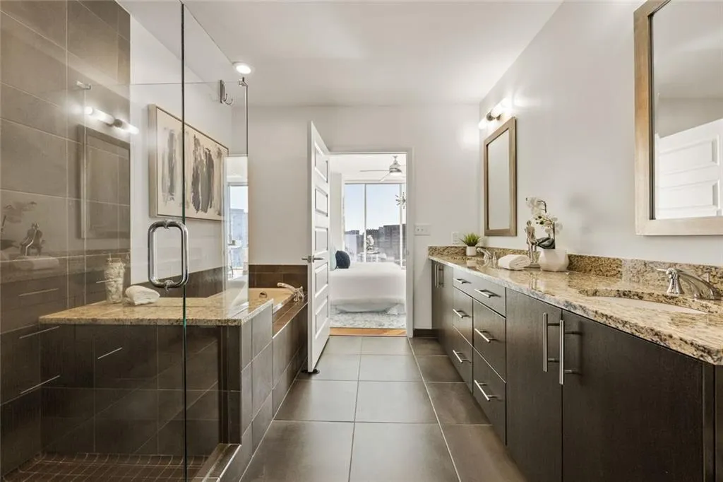 1080 Peachtree Street Ne Unit 2011, Atlanta, Georgia 30309, 2 Bedrooms Bedrooms, ,2 BathroomsBathrooms,Residential,For Sale,1080 Peachtree Street Ne Unit 2011,7538093