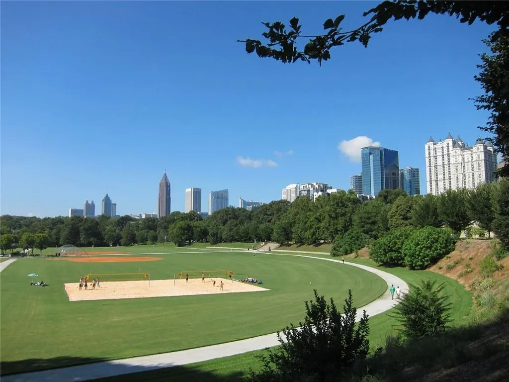1080 Peachtree Street Ne Unit 2011, Atlanta, Georgia 30309, 2 Bedrooms Bedrooms, ,2 BathroomsBathrooms,Residential,For Sale,1080 Peachtree Street Ne Unit 2011,7538093