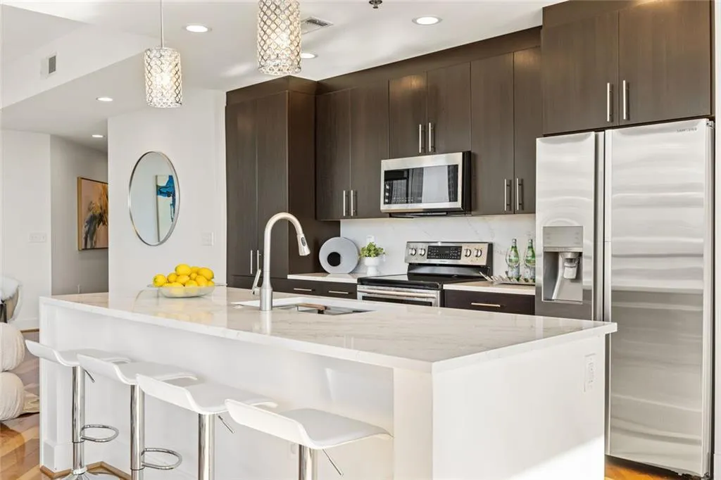 1080 Peachtree St Unit 2011-33.jpg