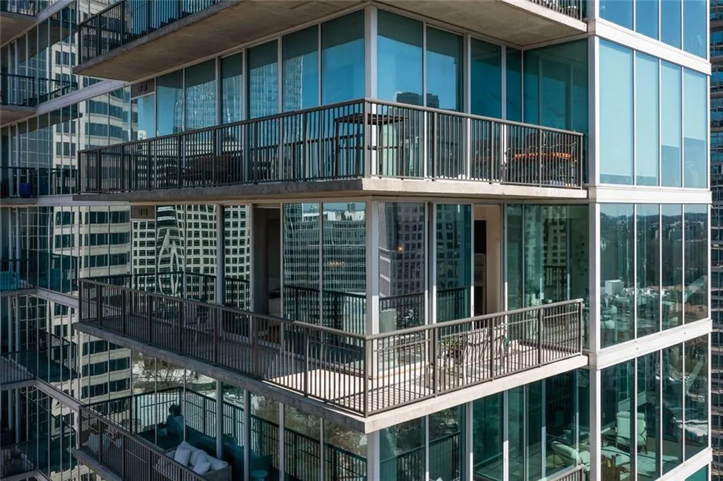 1080 Peachtree St Unit 2011-7.jpg