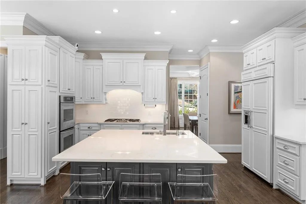 90 Spruell Springs Road, Atlanta, Georgia 30342, 6 Bedrooms Bedrooms, ,6 BathroomsBathrooms,Residential,Sold,90 Spruell Springs Road,7003263